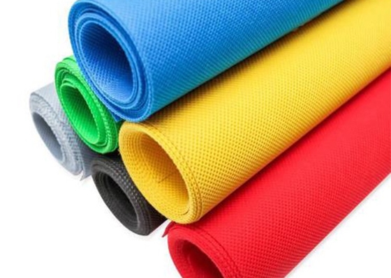 kaufen Weißes rotes blaues nichtgewebtes Gewebe-Rollenbuntes wasserabweisendes pp. Spunbond online manufacture